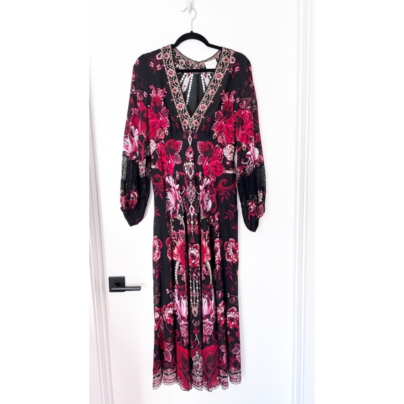 Camilla SISTERHOOD OF THE ROSE
BLOUSON SLEEVE V NECK
DRESS W LACE - Picture 8 of 9